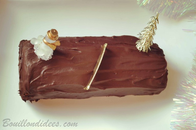 Bûche de Noël roulée au chocolat - sans GLO - Bouillon d'idées Bûche de Noël roulée au chocolat - sans GLO - Bouillon d'idées