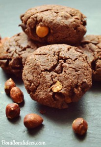 Cookies double choco & noisettes (sans GLO - sans gluten, sans lait - PLV ou Lactose, sans oeuf) gros plan Bouillondidees