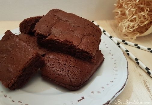 Gâteau au chocolat sans gluten et sans lait simplissime (cuisson micro-ondes ou four)